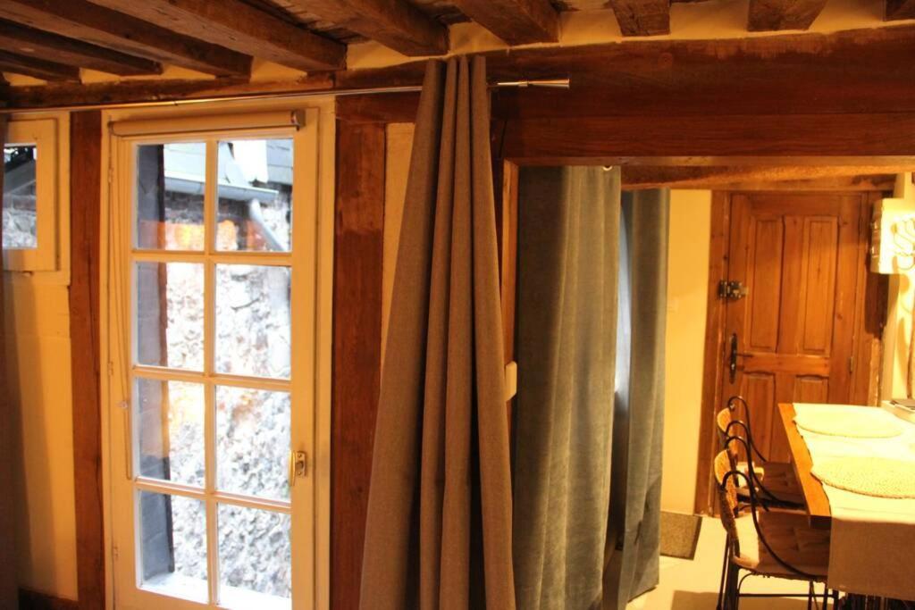 Cosy Studio Place Sainte Catherine 翁弗勒尔 外观 照片